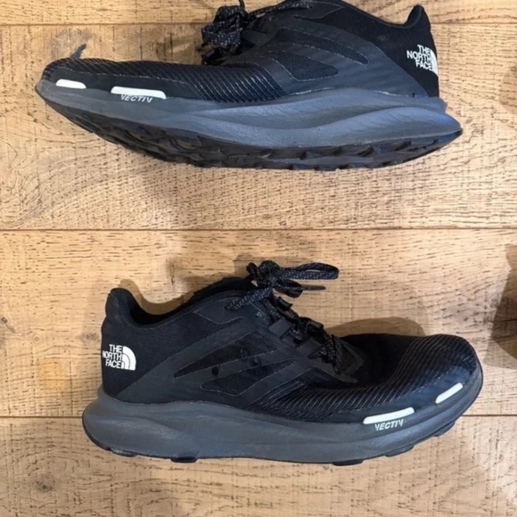 LIKE NEW North Face Shoe Collection - Picture 3 of 14